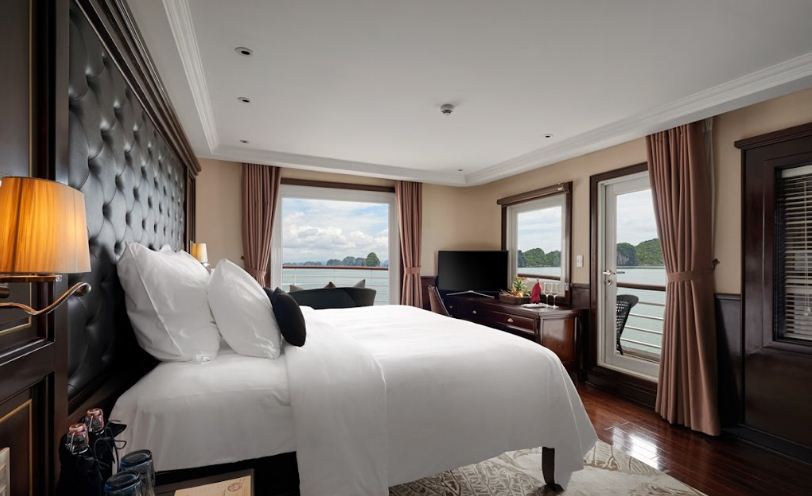 captain-view-cabin-paradise-elegance-cruises